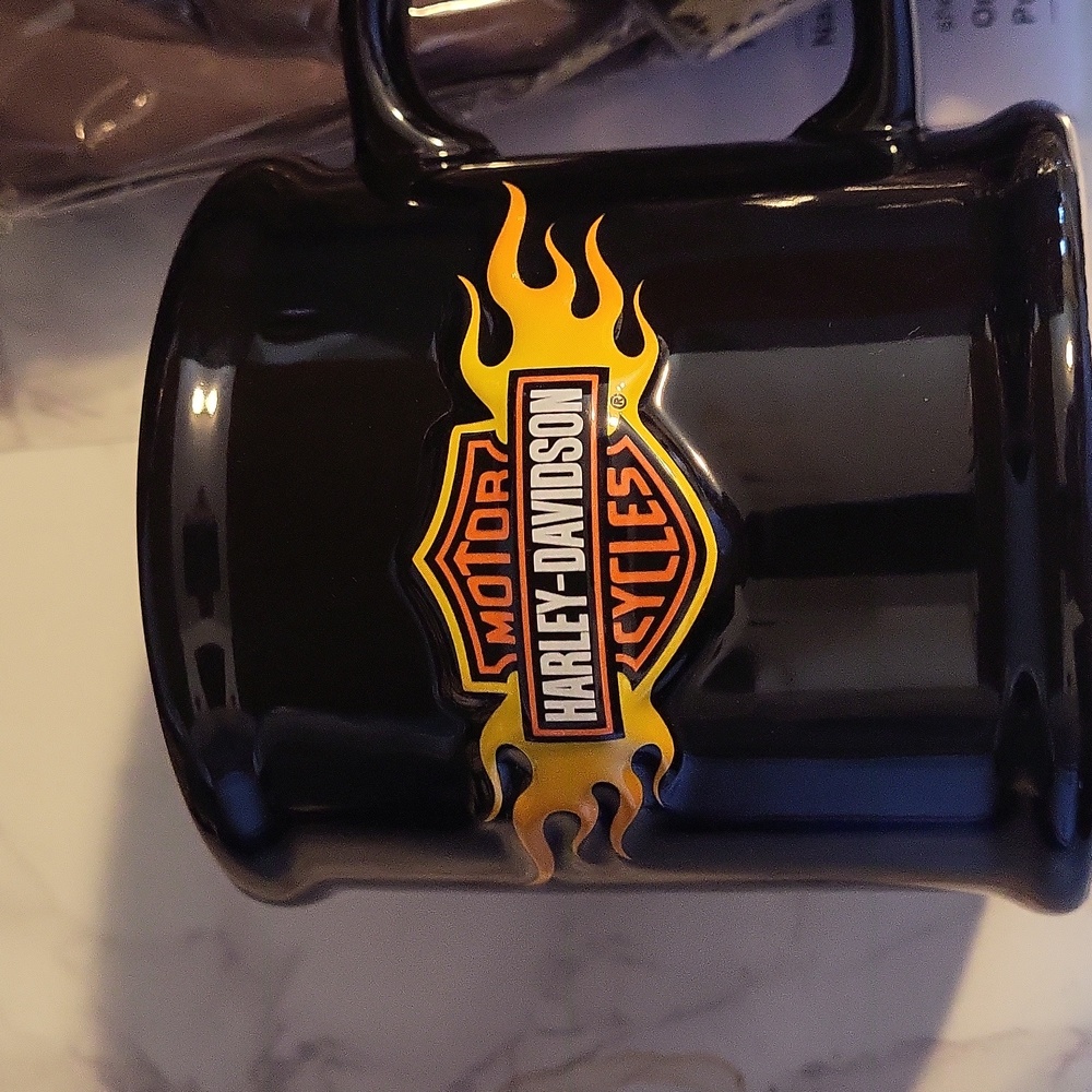 Harley-Davidson raised logo coffee mug
